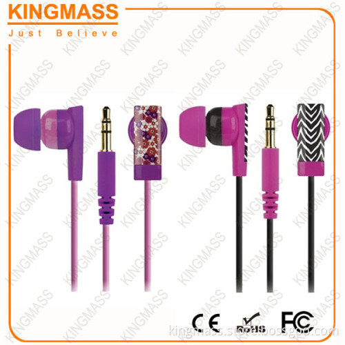 2016 newest gift packaging set Personalized phone cases + earphones (Customized color and patterns)